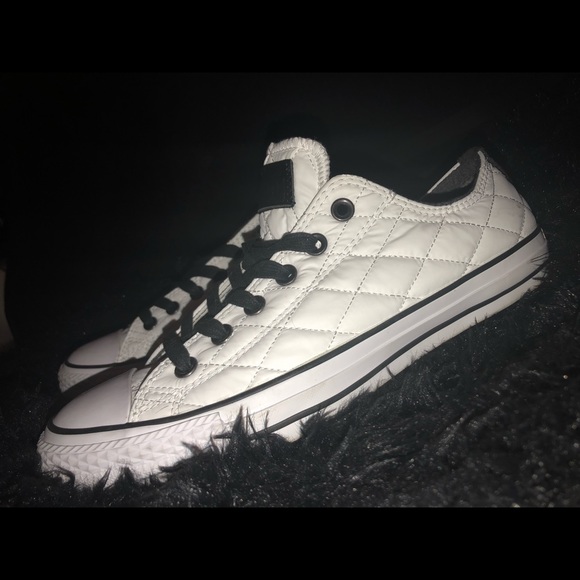 Converse Shoes - Adorable converse!